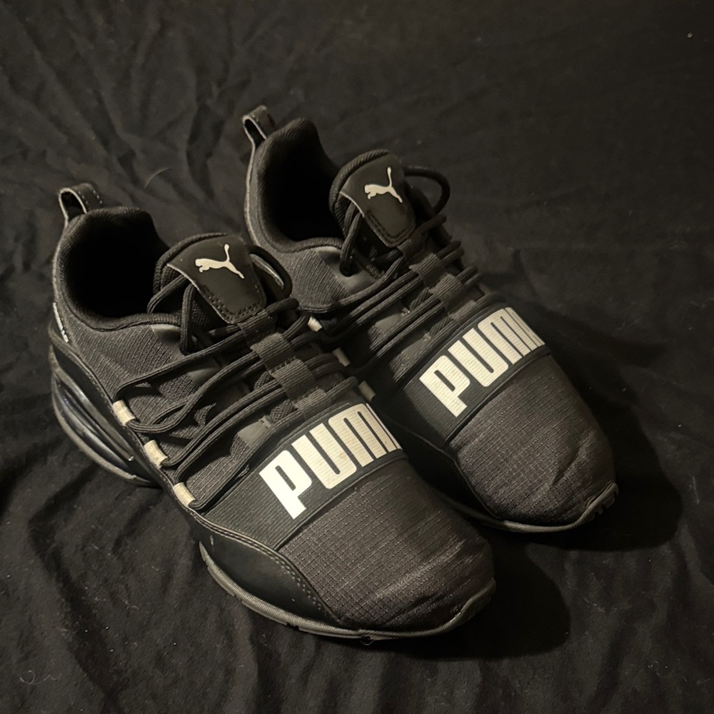 PUMA Black Athletic Shoes withBold Logo, size 6C. Kid's outgrew them.